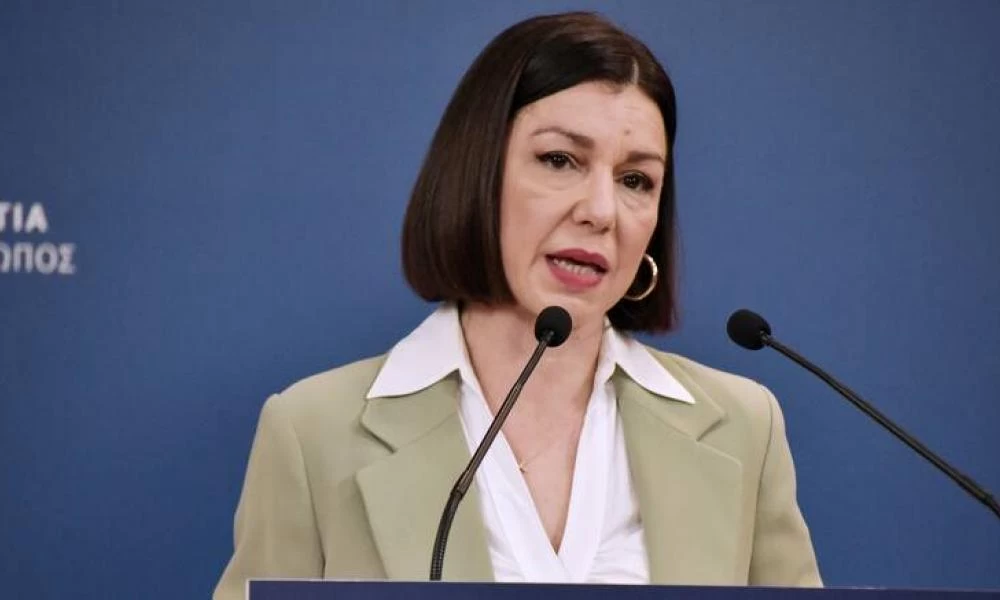 Πελώνη: «Όχι» σε προνόμια εμβολιασμένων μέχρι να ανοίξει η πλατφόρμα για όλους